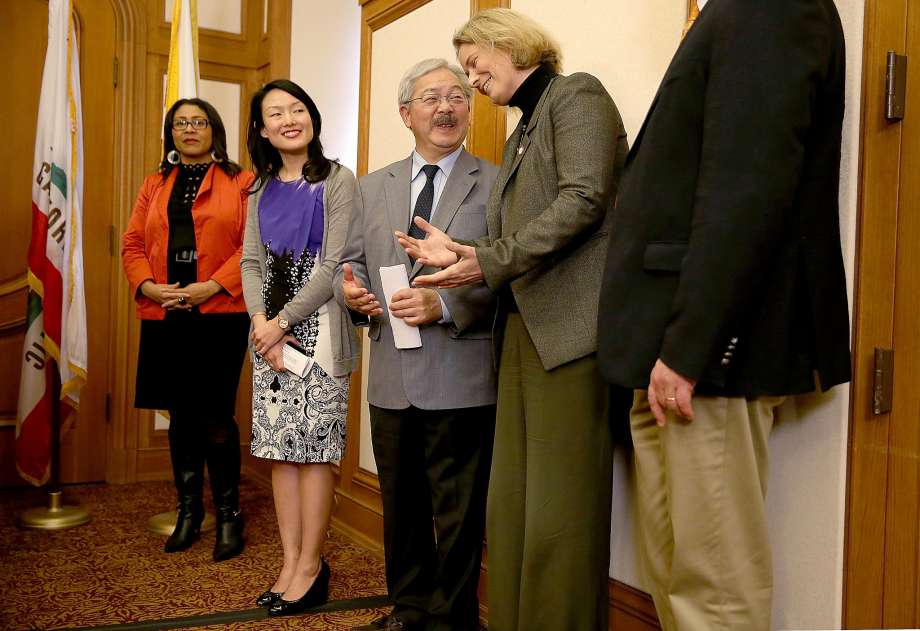 Ed Lee announcing free college for SF residents.